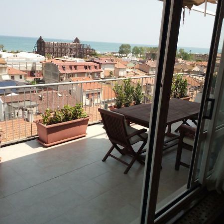 Sky Wellness Apartment Porto SantʼElpidio Eksteriør bilde