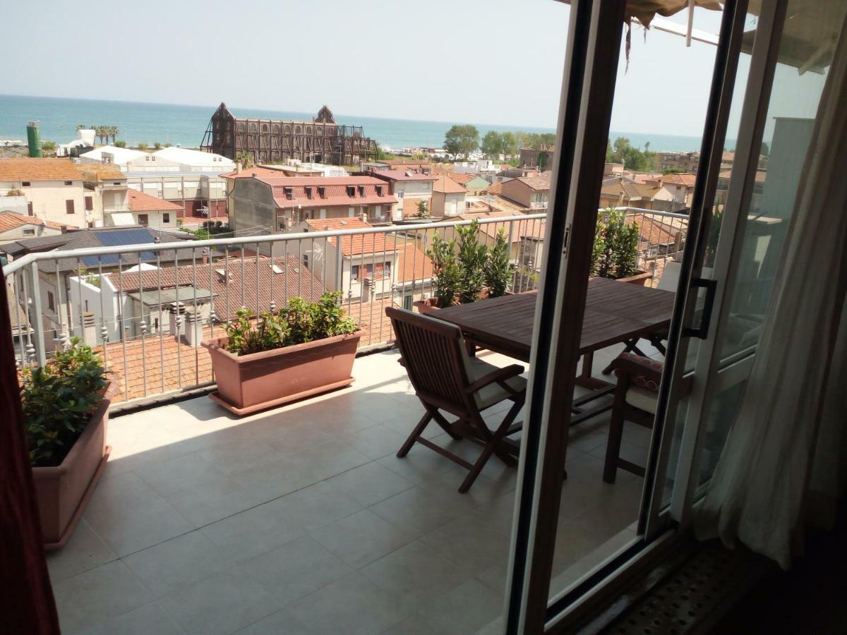 Sky Wellness Apartment Porto SantʼElpidio Eksteriør bilde